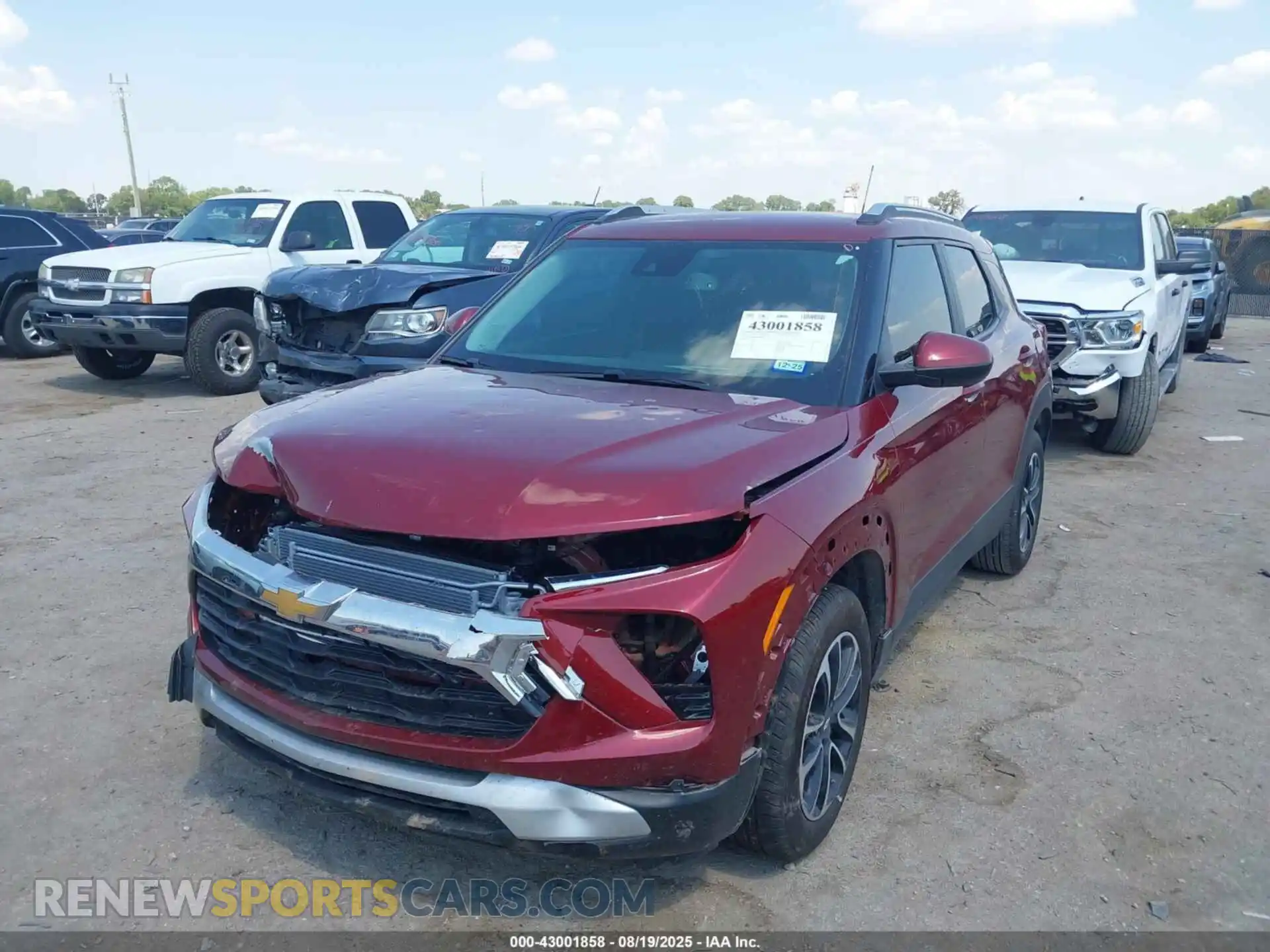 2 Photograph of a damaged car KL79MPS20RB042802 CHEVROLET TRAILBLAZER 2024