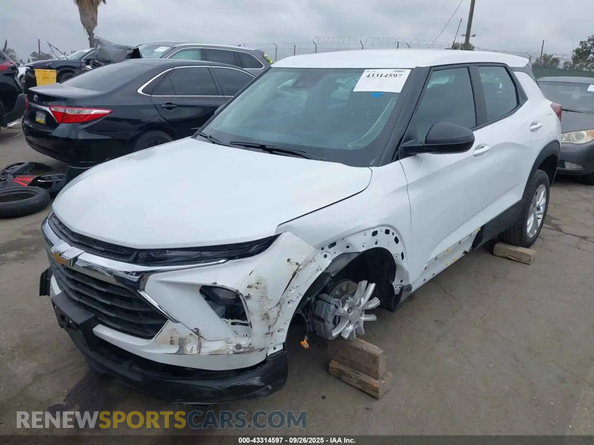 2 Photograph of a damaged car KL79MMSP8SB148205 CHEVROLET TRAILBLAZER 2025