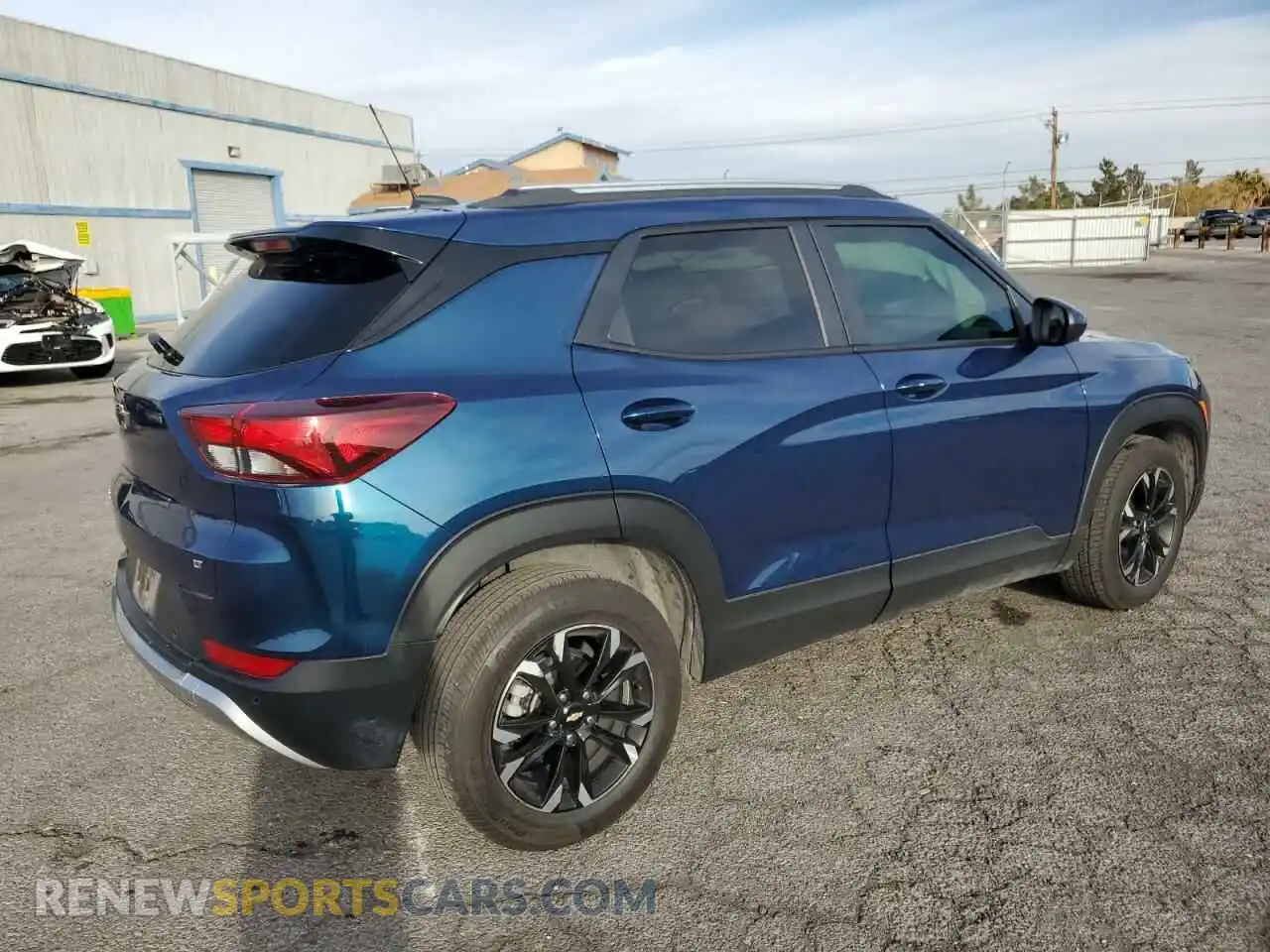 3 Фотография поврежденного автомобиля KL79MPS20MB143170 CHEVROLET TRAILBLZR 2021