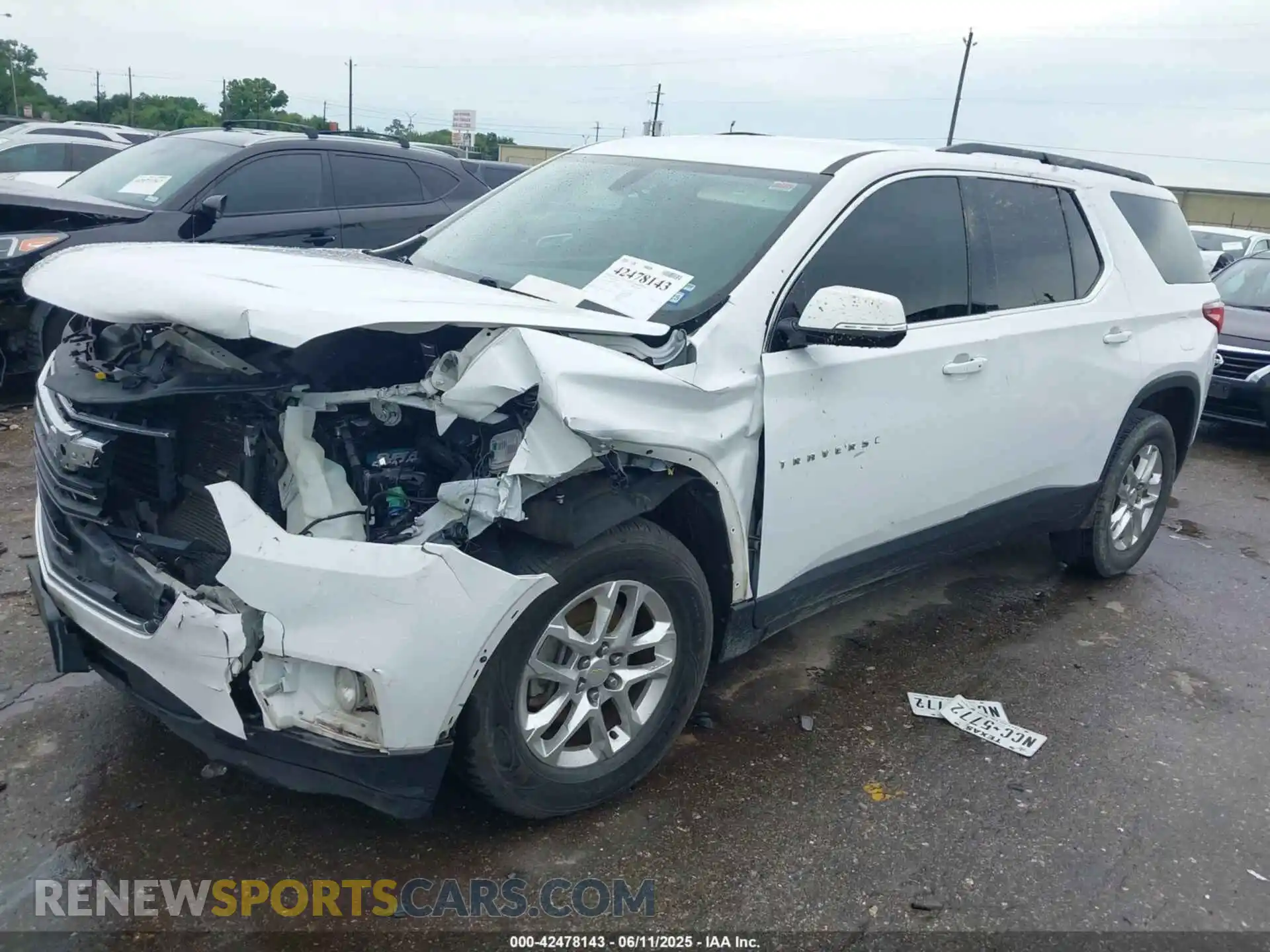 2 Photograph of a damaged car 1GNERGKW0KJ275099 CHEVROLET TRAVERSE 2019