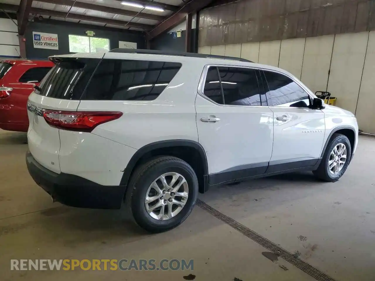 3 Photograph of a damaged car 1GNERGKW2KJ101101 CHEVROLET TRAVERSE 2019
