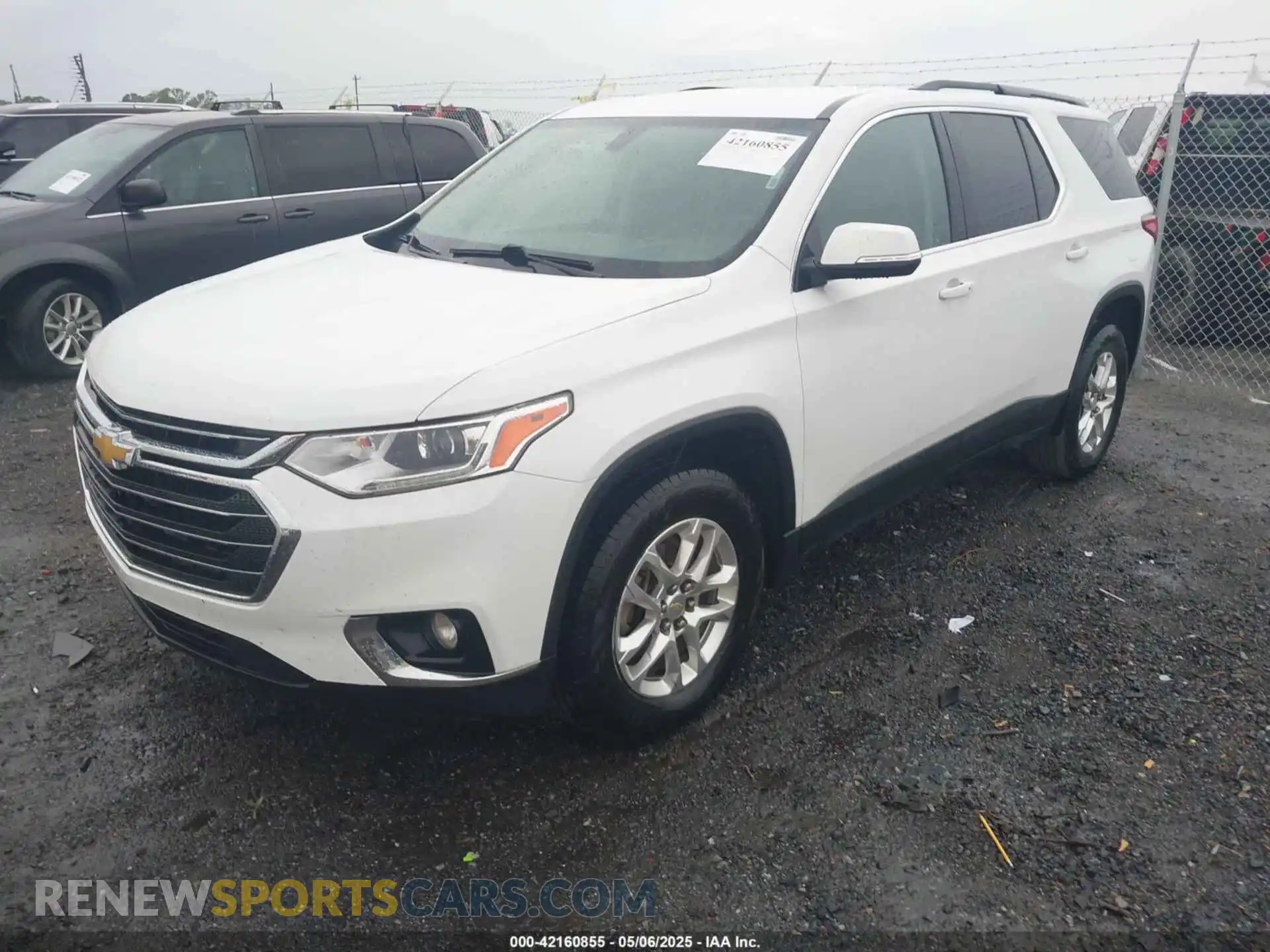 2 Photograph of a damaged car 1GNERGKW2KJ279929 CHEVROLET TRAVERSE 2019