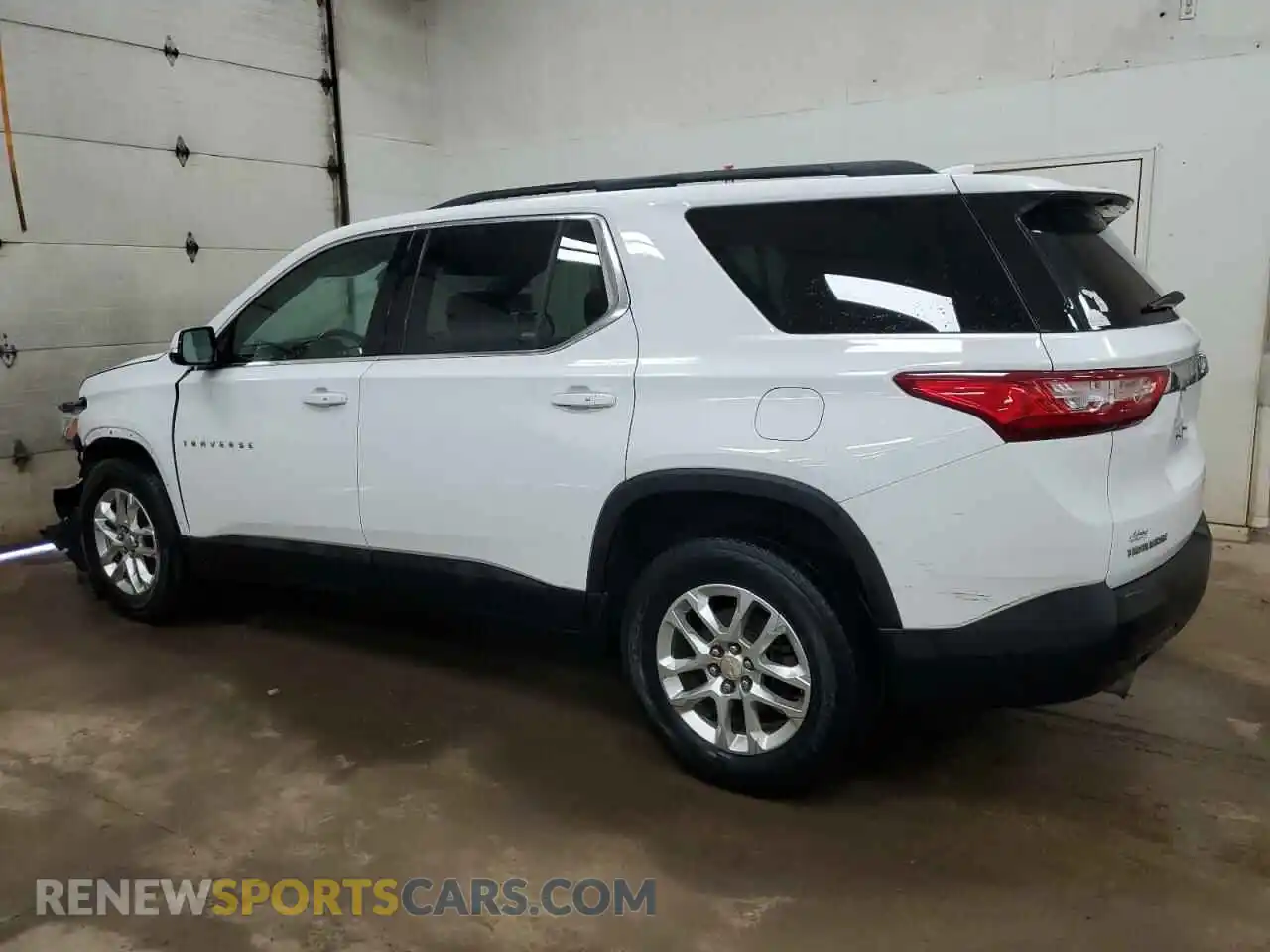 2 Photograph of a damaged car 1GNERGKW4KJ274439 CHEVROLET TRAVERSE 2019