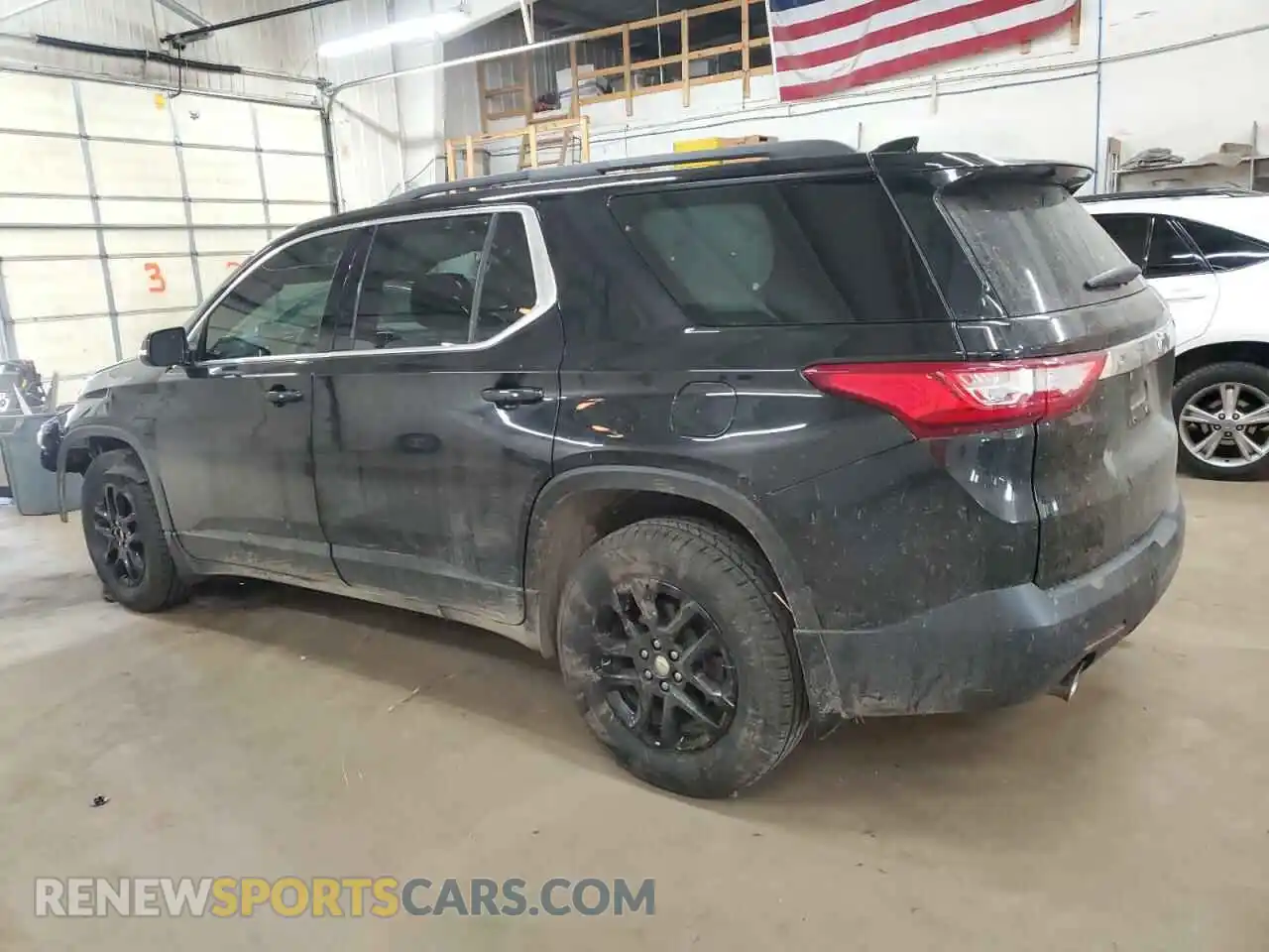 2 Фотография поврежденного автомобиля 1GNERGKW9KJ287140 CHEVROLET TRAVERSE 2019