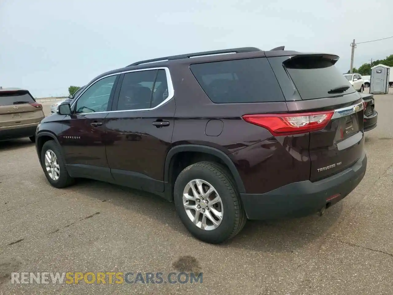 2 Фотография поврежденного автомобиля 1GNEVGKW6KJ223617 CHEVROLET TRAVERSE 2019