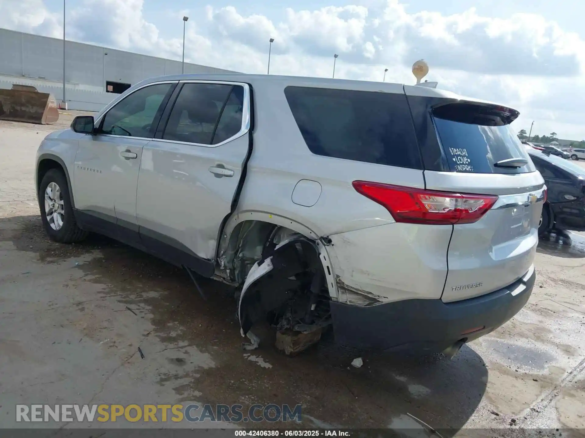 3 Photograph of a damaged car 1GNERFKW9LJ211977 CHEVROLET TRAVERSE 2020