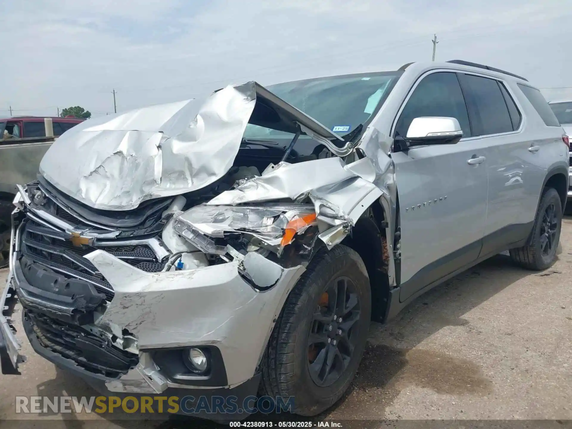 2 Photograph of a damaged car 1GNERGKW0LJ101728 CHEVROLET TRAVERSE 2020