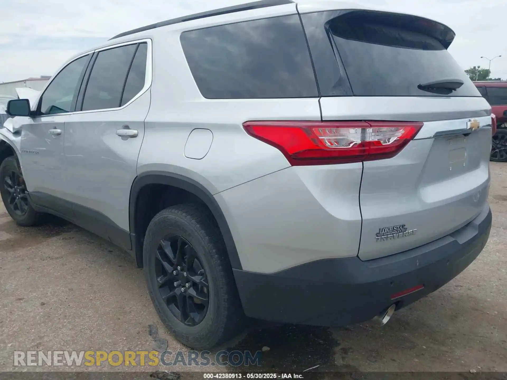 3 Photograph of a damaged car 1GNERGKW0LJ101728 CHEVROLET TRAVERSE 2020