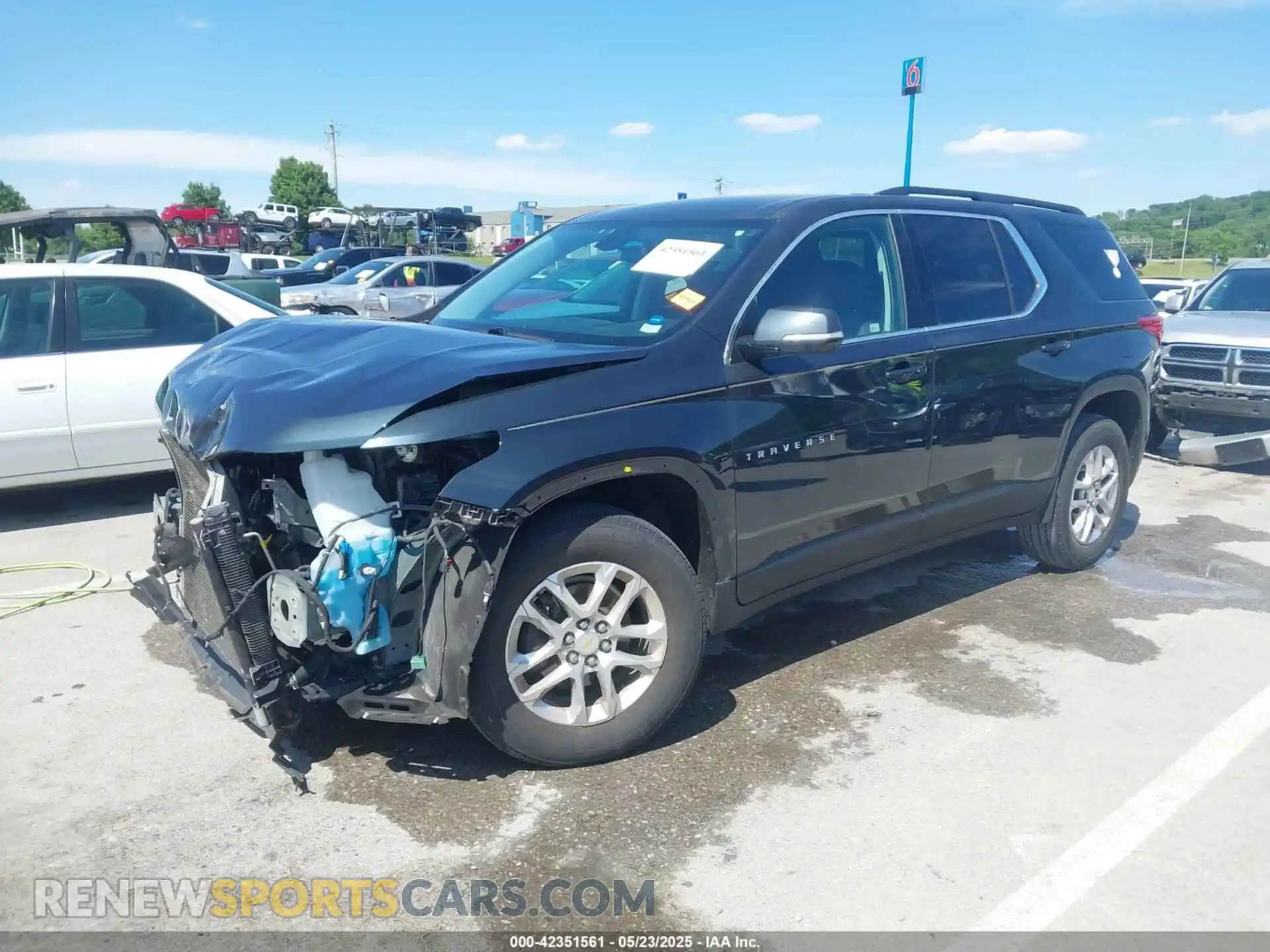 2 Photograph of a damaged car 1GNERGKW1LJ111250 CHEVROLET TRAVERSE 2020