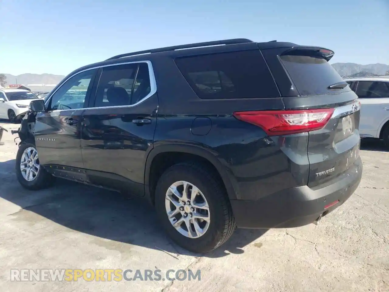 2 Фотография поврежденного автомобиля 1GNERGKW2LJ263666 CHEVROLET TRAVERSE 2020