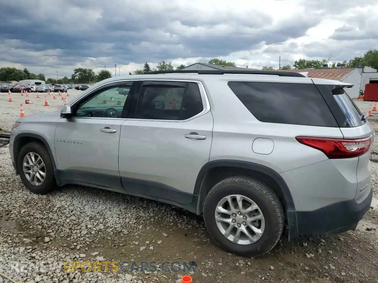 2 Photograph of a damaged car 1GNERGKW4LJ188632 CHEVROLET TRAVERSE 2020