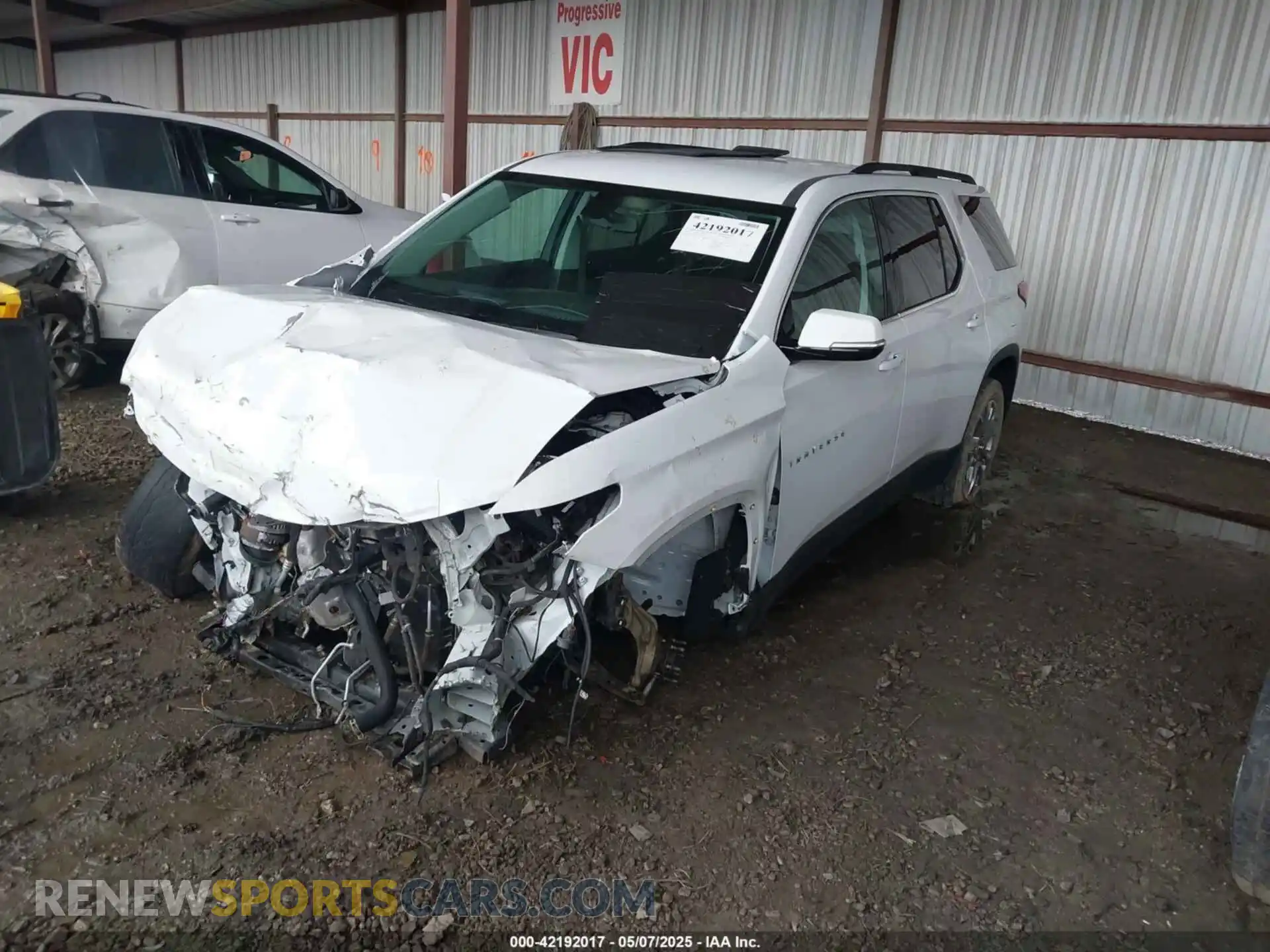 2 Photograph of a damaged car 1GNERGKW5LJ305571 CHEVROLET TRAVERSE 2020