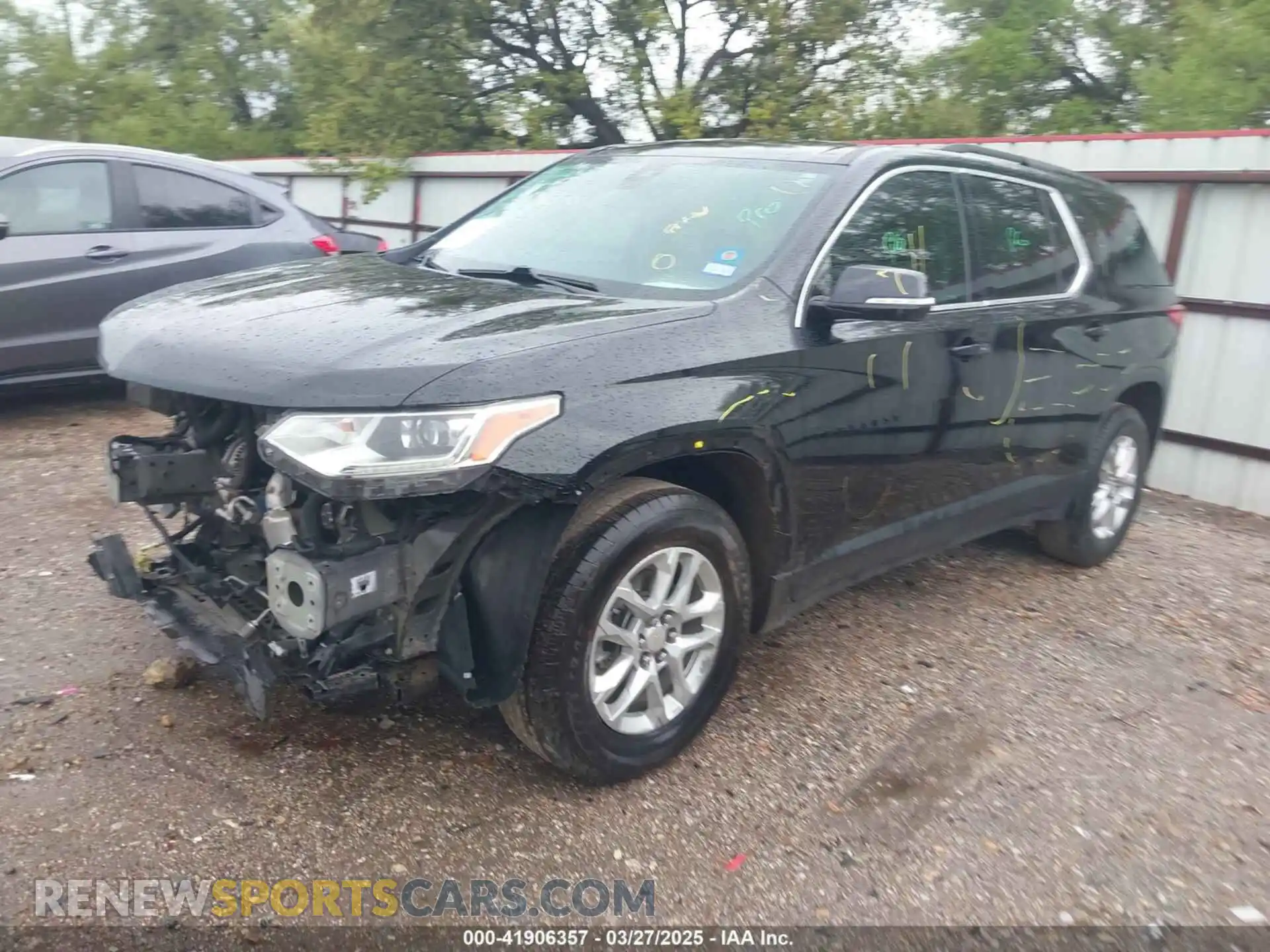 2 Photograph of a damaged car 1GNERHKW6LJ319341 CHEVROLET TRAVERSE 2020