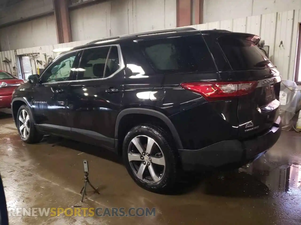 2 Photograph of a damaged car 1GNERHKWXLJ234891 CHEVROLET TRAVERSE 2020
