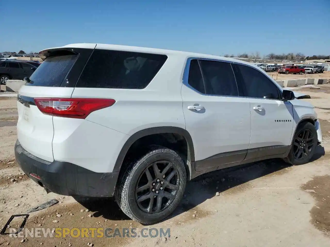 3 Фотография поврежденного автомобиля 1GNEVFKW1LJ273885 CHEVROLET TRAVERSE 2020