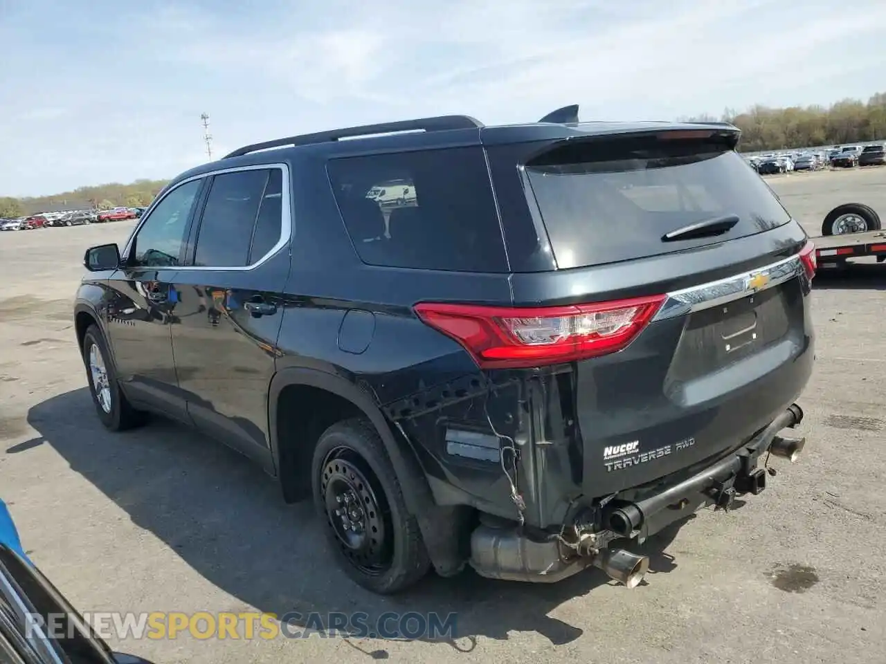 2 Photograph of a damaged car 1GNEVGKW5LJ270767 CHEVROLET TRAVERSE 2020