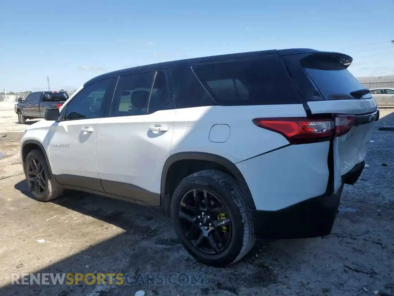 2 Photograph of a damaged car 1GNERFKWXMJ194463 CHEVROLET TRAVERSE 2021