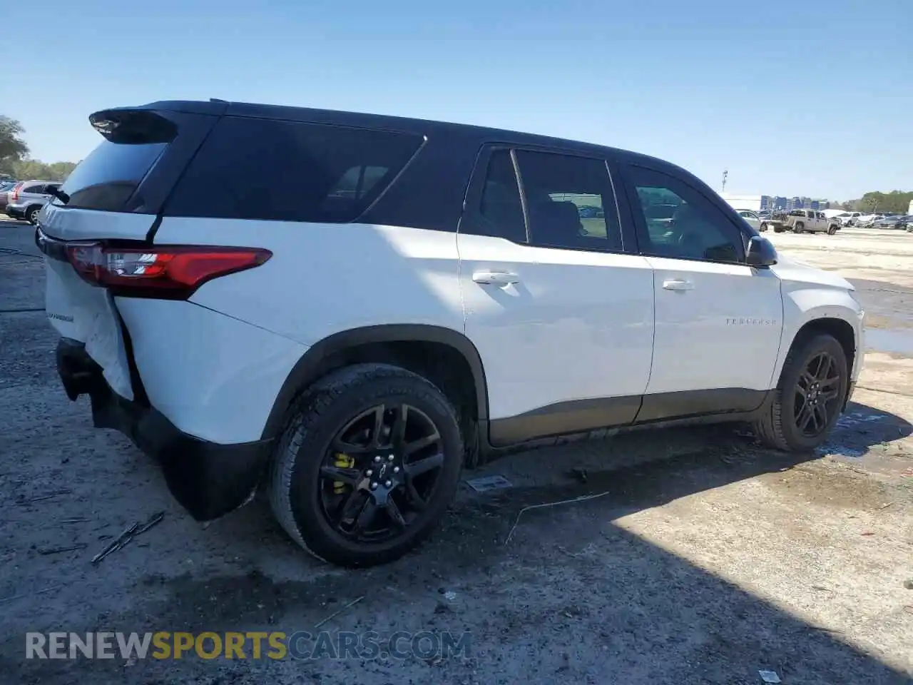 3 Photograph of a damaged car 1GNERFKWXMJ194463 CHEVROLET TRAVERSE 2021