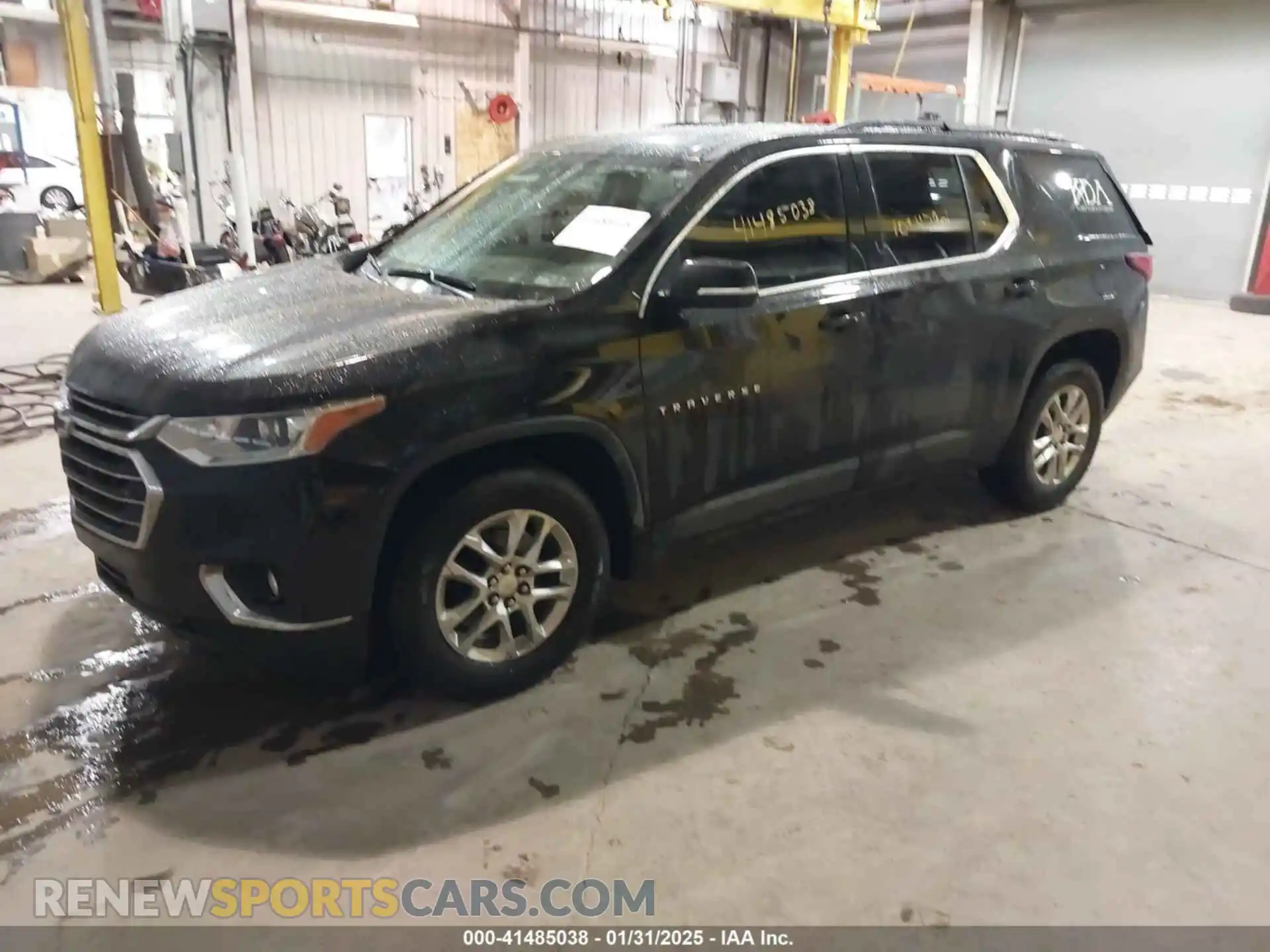 2 Photograph of a damaged car 1GNERGKW2MJ167831 CHEVROLET TRAVERSE 2021