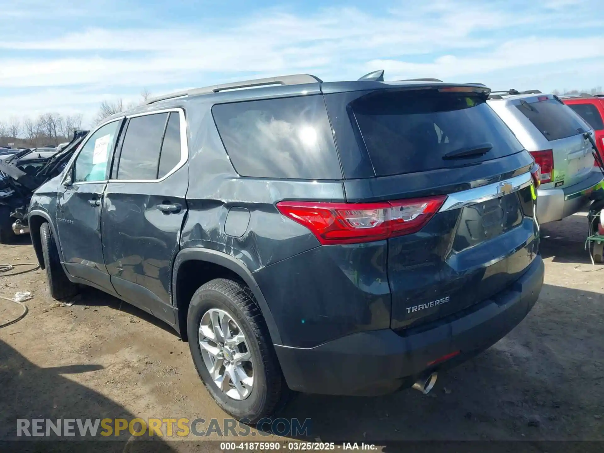 3 Photograph of a damaged car 1GNERGKW2MJ170390 CHEVROLET TRAVERSE 2021