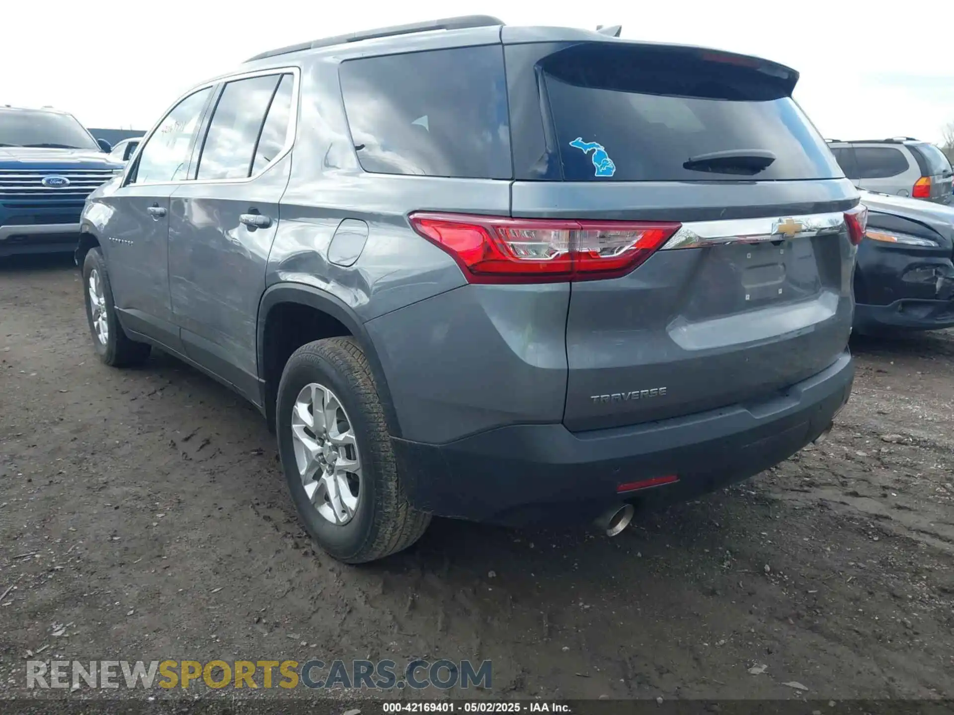 3 Photograph of a damaged car 1GNERGKW3MJ157258 CHEVROLET TRAVERSE 2021