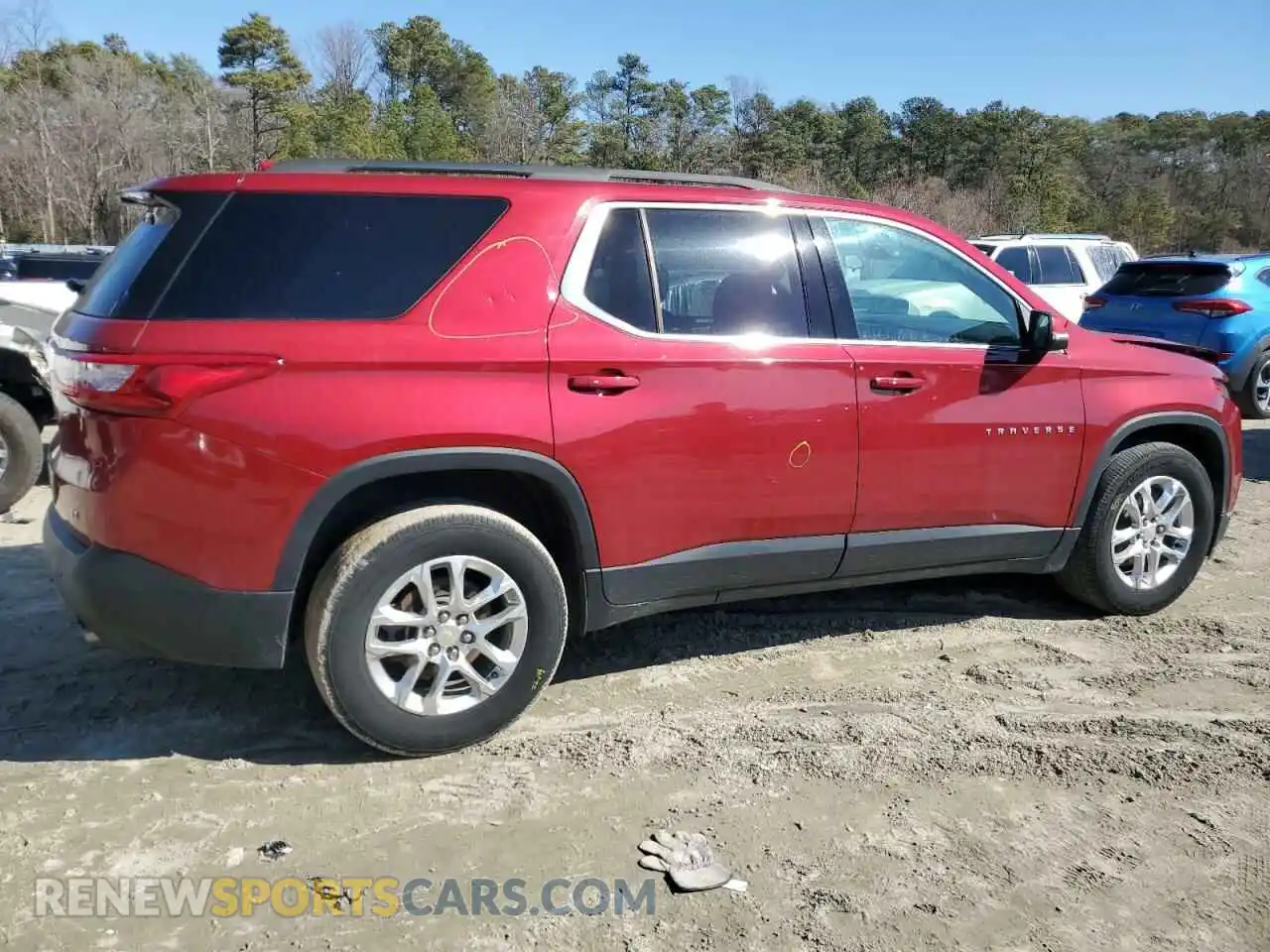 3 Photograph of a damaged car 1GNERGKW3MJ166784 CHEVROLET TRAVERSE 2021