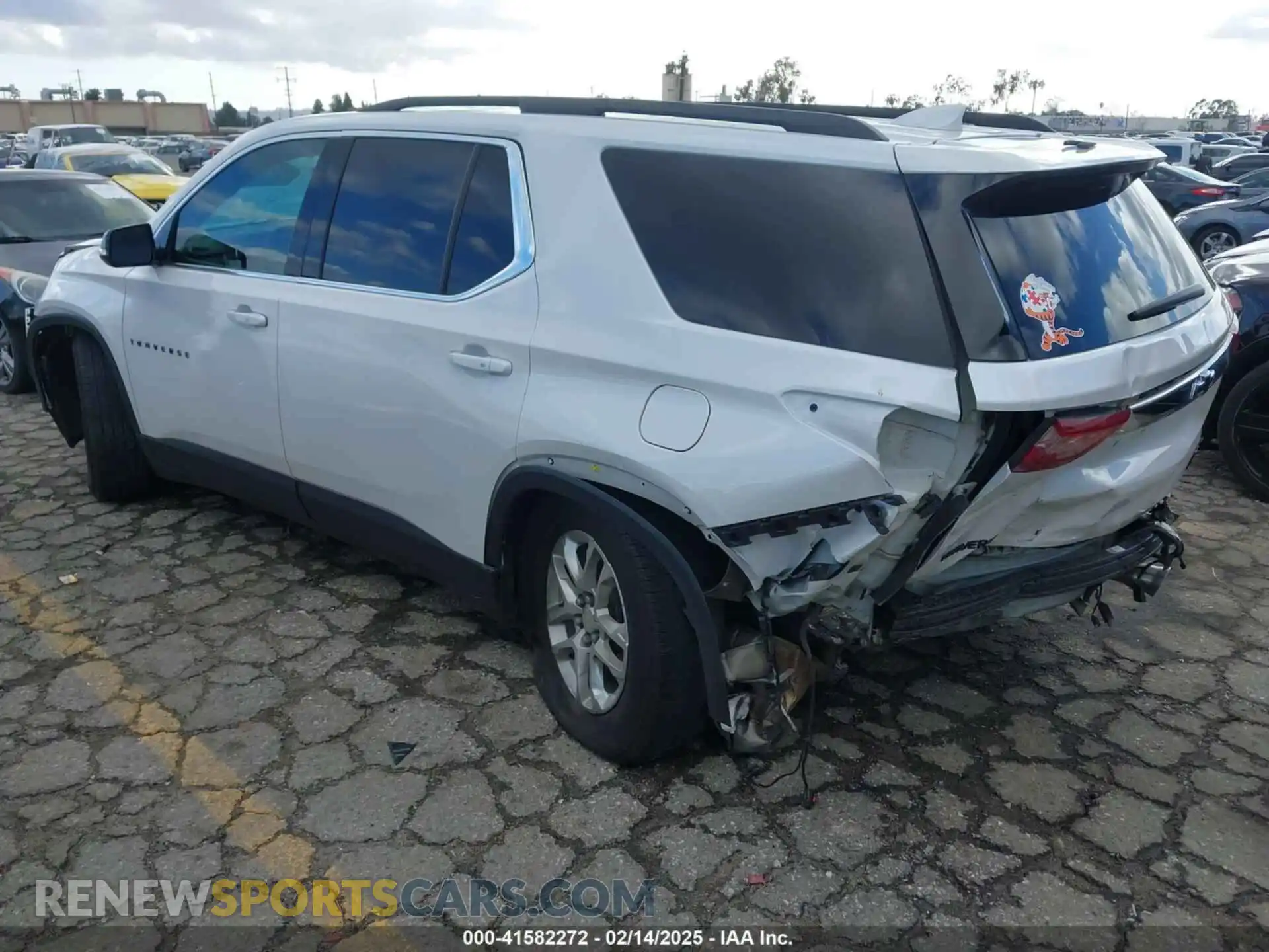 3 Photograph of a damaged car 1GNERGKW4MJ111633 CHEVROLET TRAVERSE 2021