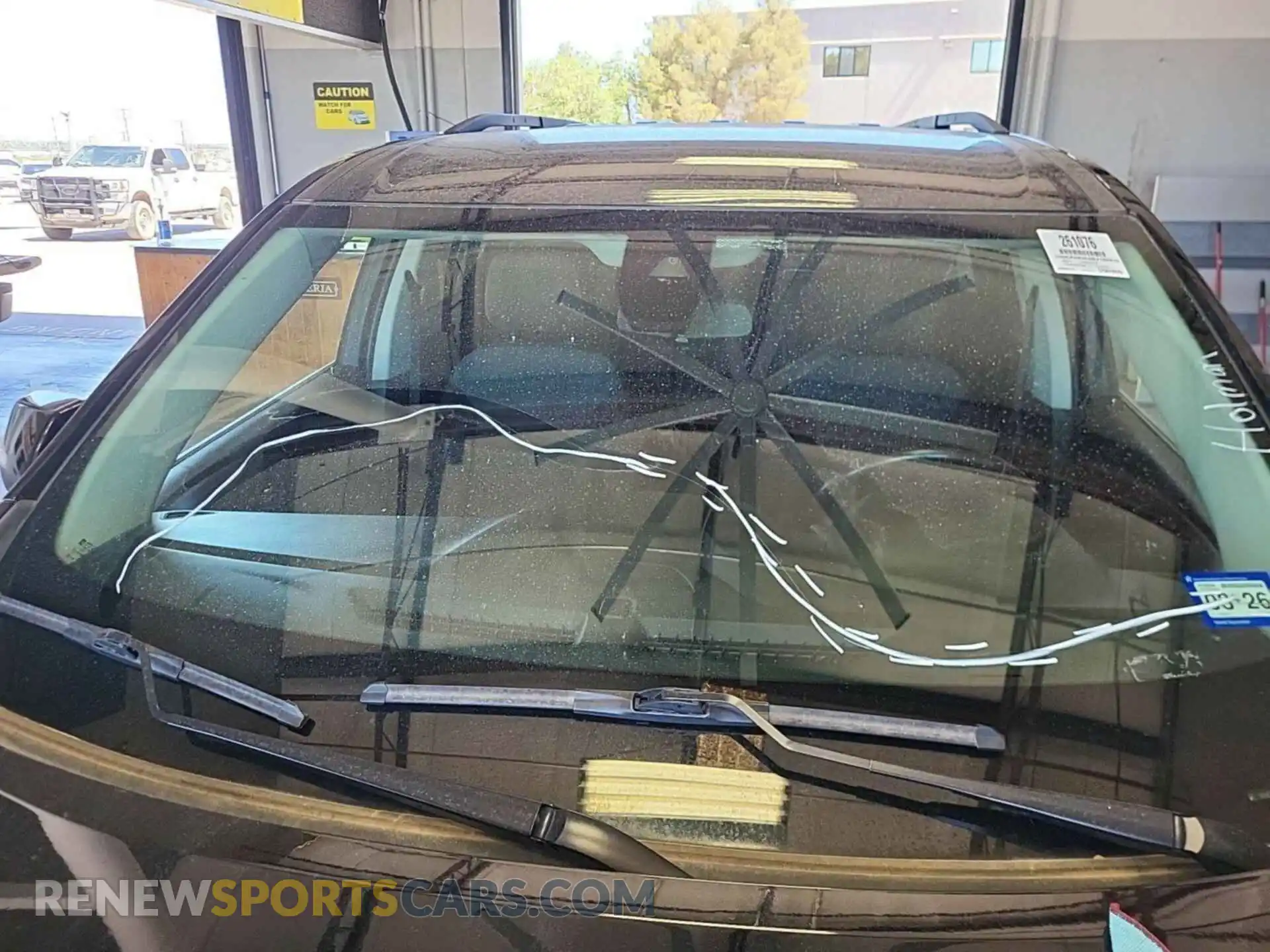 2 Photograph of a damaged car 1GNERGKW4MJ182010 CHEVROLET TRAVERSE 2021