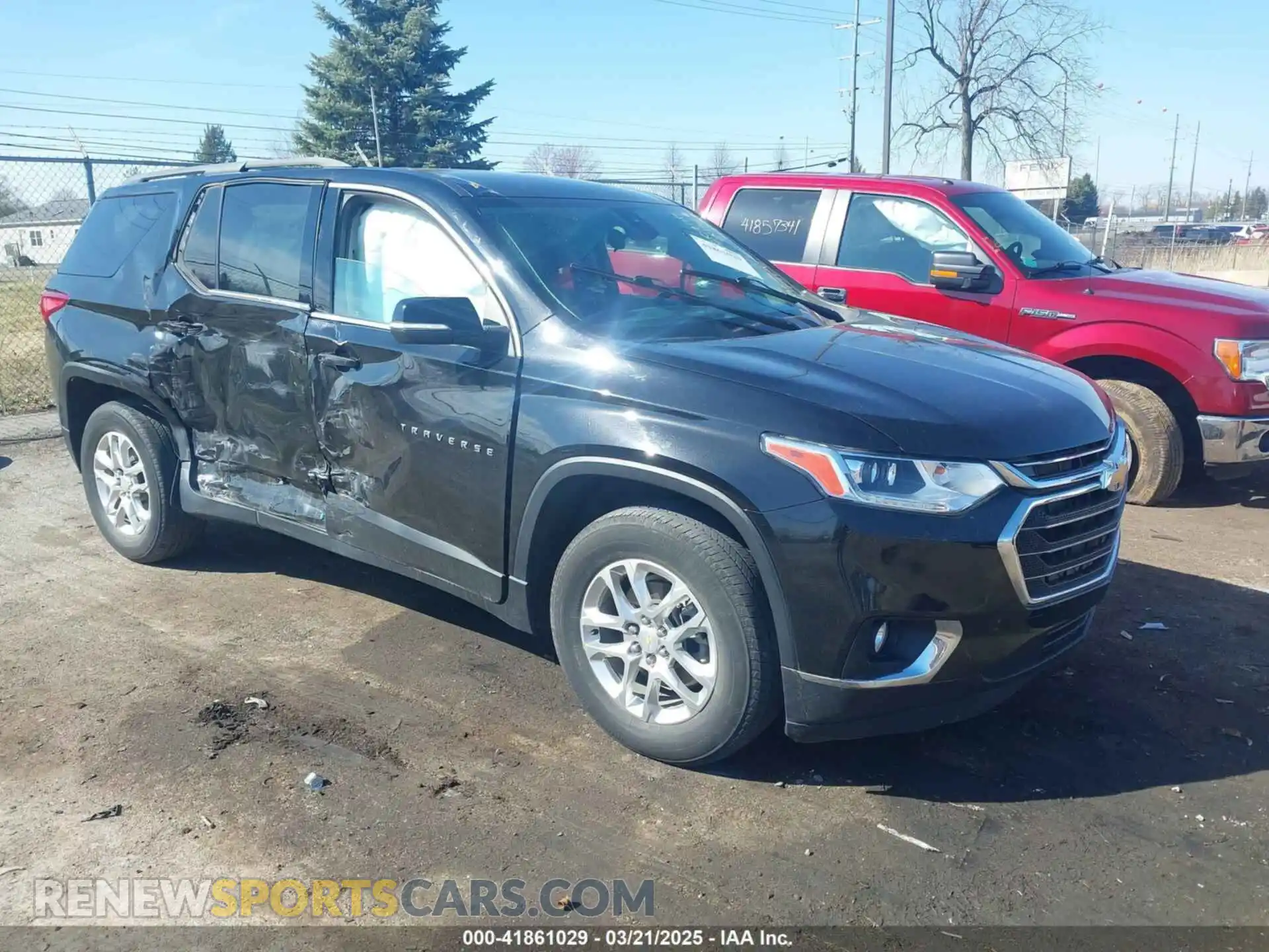 1 Photograph of a damaged car 1GNERGKW5MJ197065 CHEVROLET TRAVERSE 2021