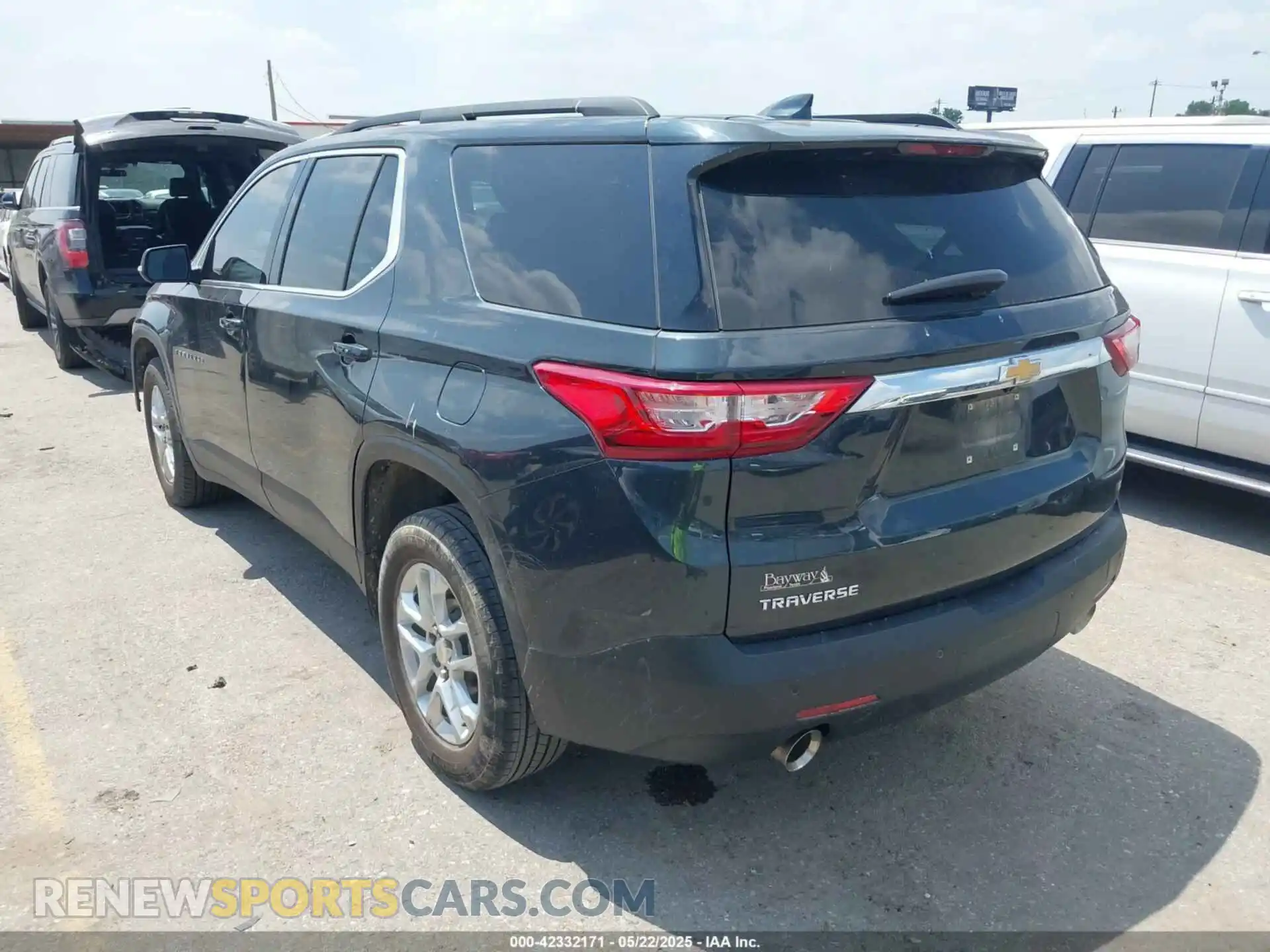 3 Photograph of a damaged car 1GNERGKW9MJ149133 CHEVROLET TRAVERSE 2021