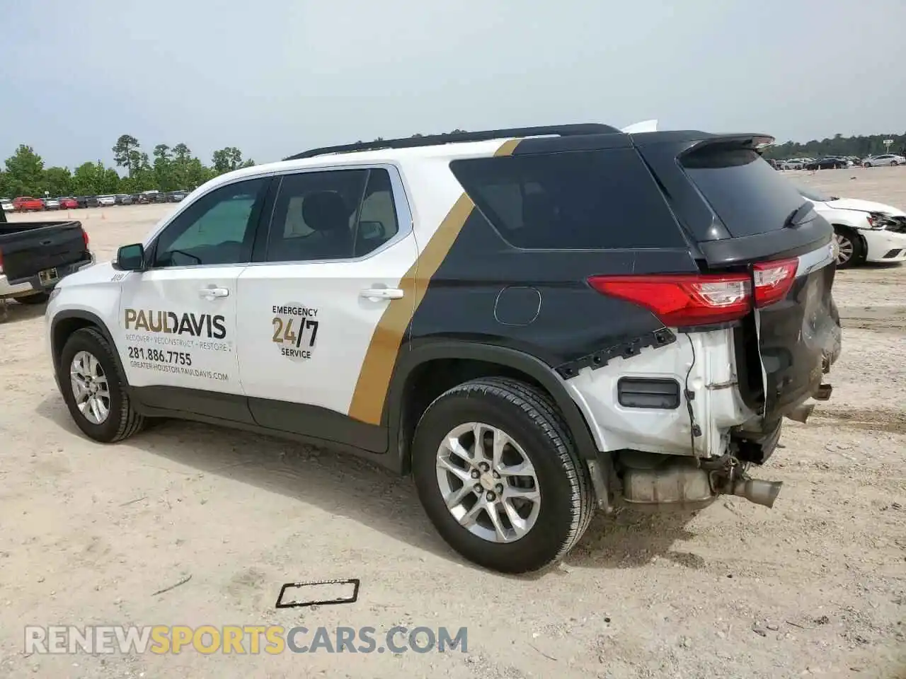 2 fotografías del automóvil dañado 1GNERGKW9MJ166577 CHEVROLET TRAVERSE 2021