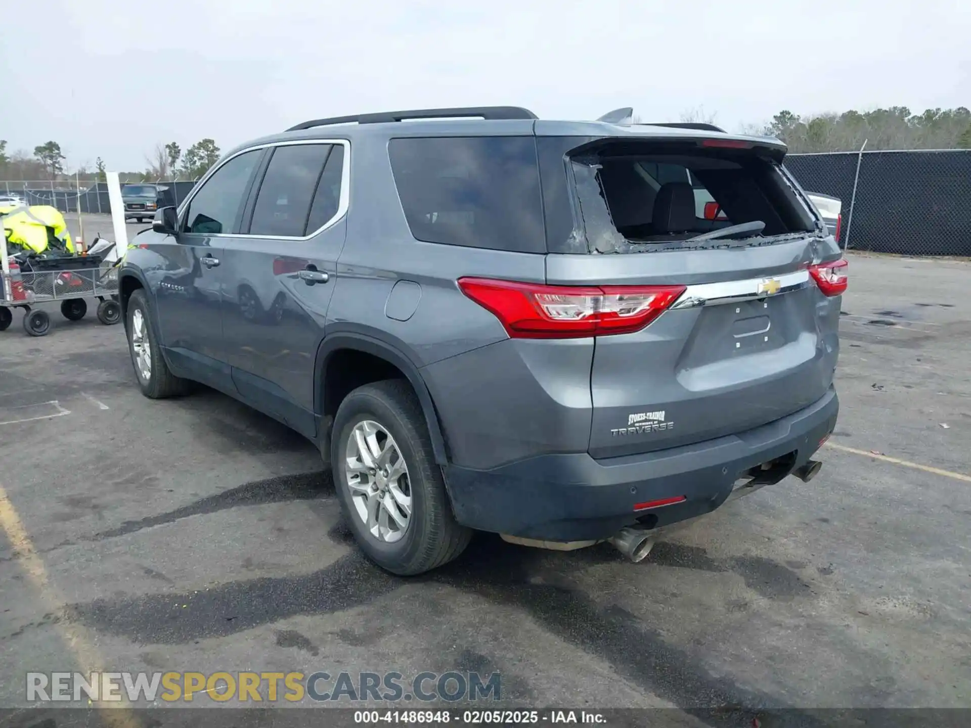 3 Photograph of a damaged car 1GNERGKW9MJ247157 CHEVROLET TRAVERSE 2021