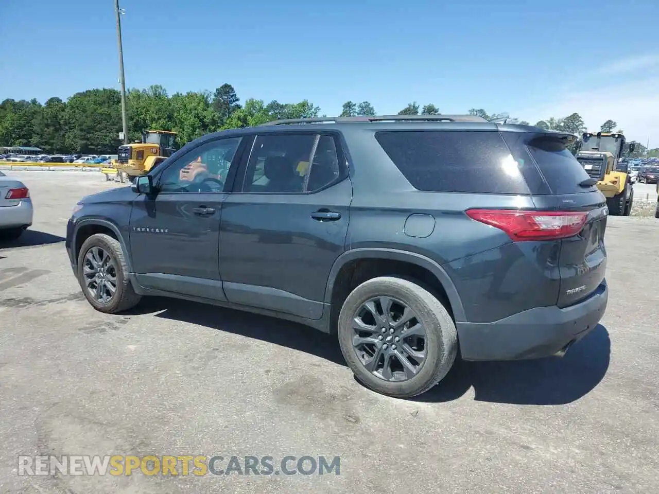 2 Photograph of a damaged car 1GNERJKWXMJ194076 CHEVROLET TRAVERSE 2021