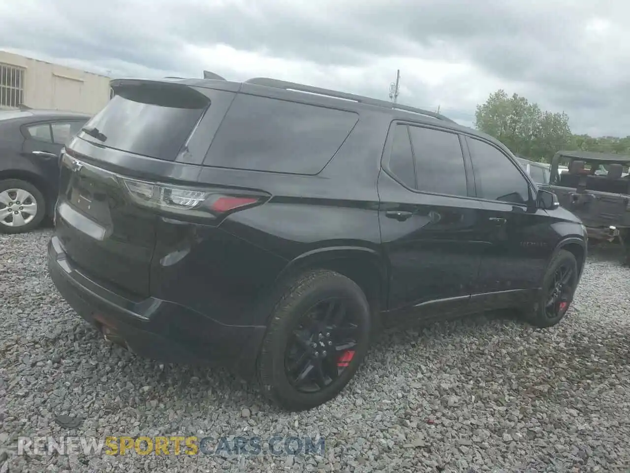 3 Photograph of a damaged car 1GNERKKW8MJ246357 CHEVROLET TRAVERSE 2021