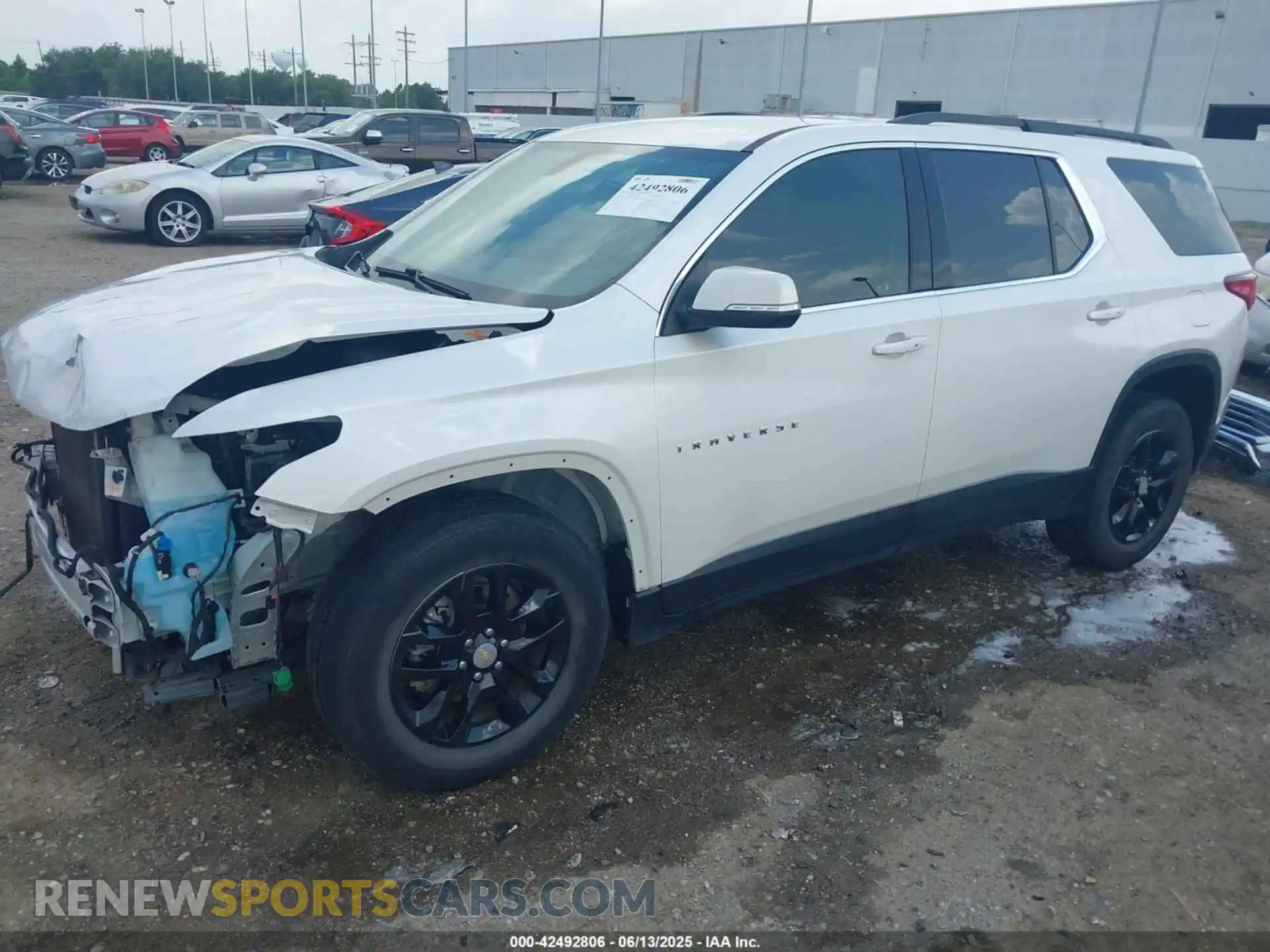 2 Photograph of a damaged car 1GNEVGKW0MJ211630 CHEVROLET TRAVERSE 2021