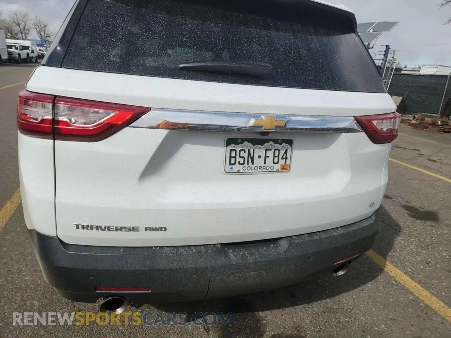 2 Photograph of a damaged car 1GNEVGKW7MJ181865 CHEVROLET TRAVERSE 2021