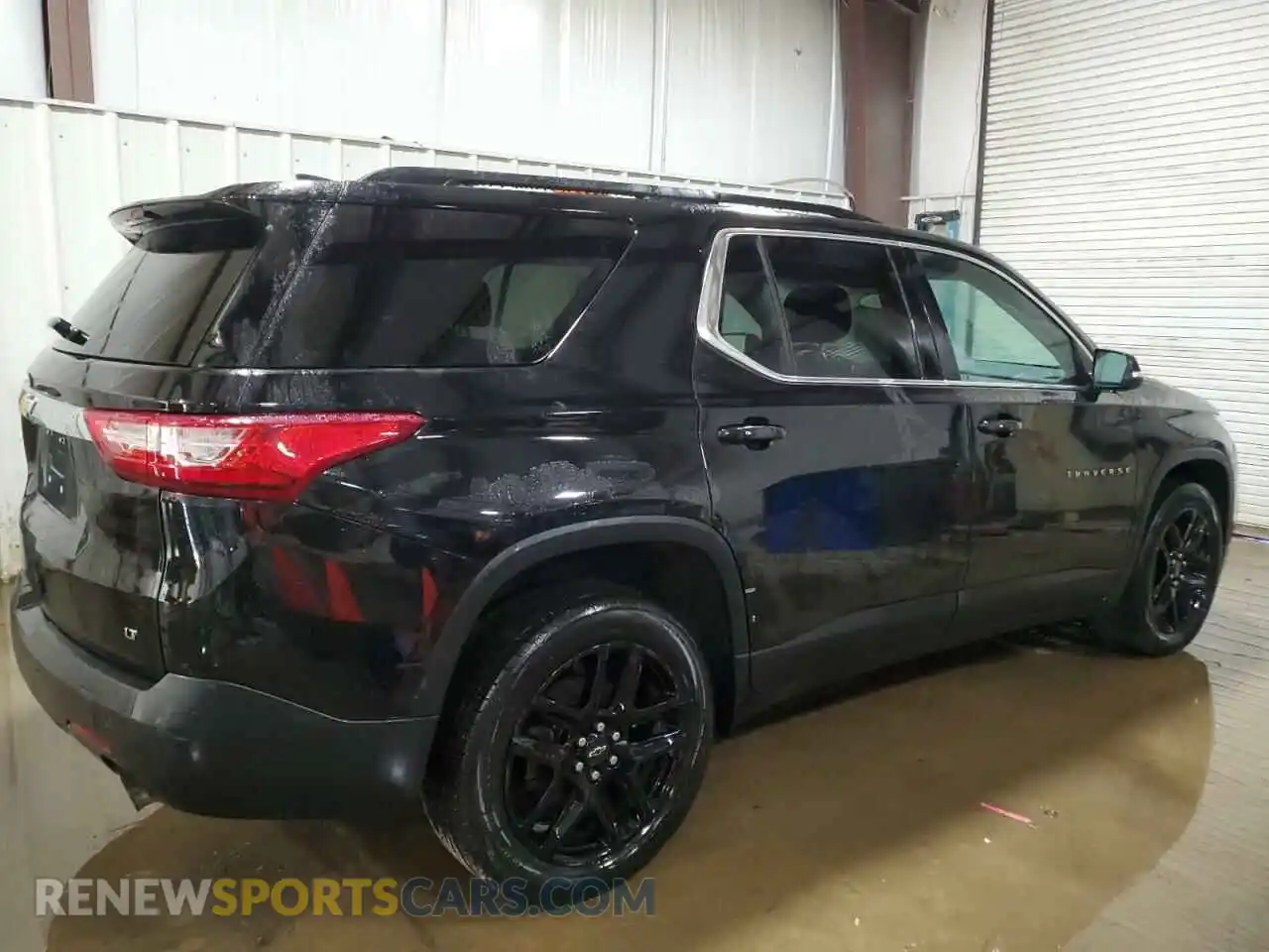 3 Photograph of a damaged car 1GNEVGKW8MJ195936 CHEVROLET TRAVERSE 2021