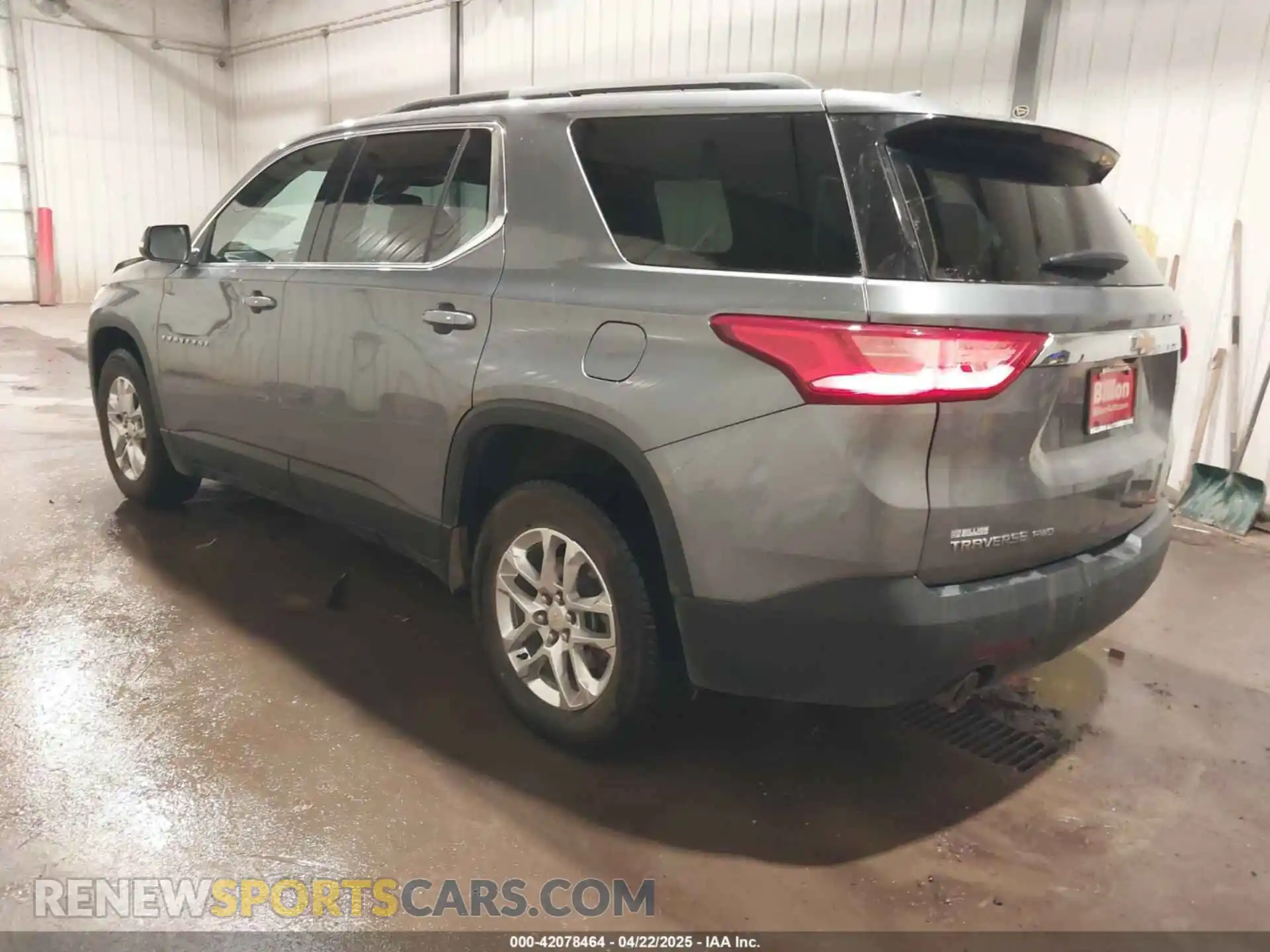 3 Photograph of a damaged car 1GNEVGKW8MJ204893 CHEVROLET TRAVERSE 2021