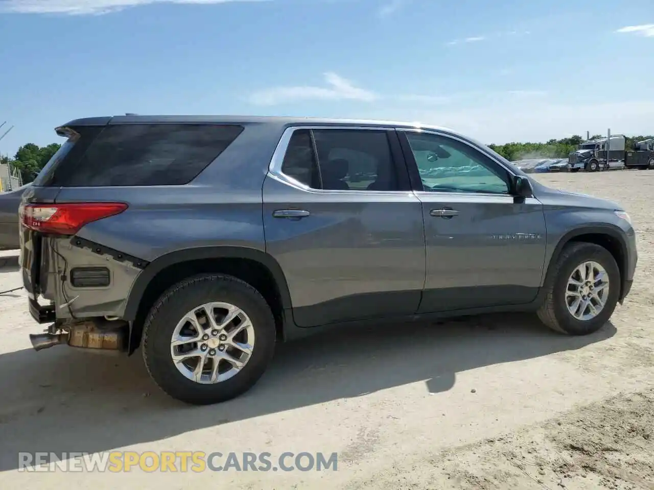 3 Photograph of a damaged car 1GNEVLKWXMJ197163 CHEVROLET TRAVERSE 2021
