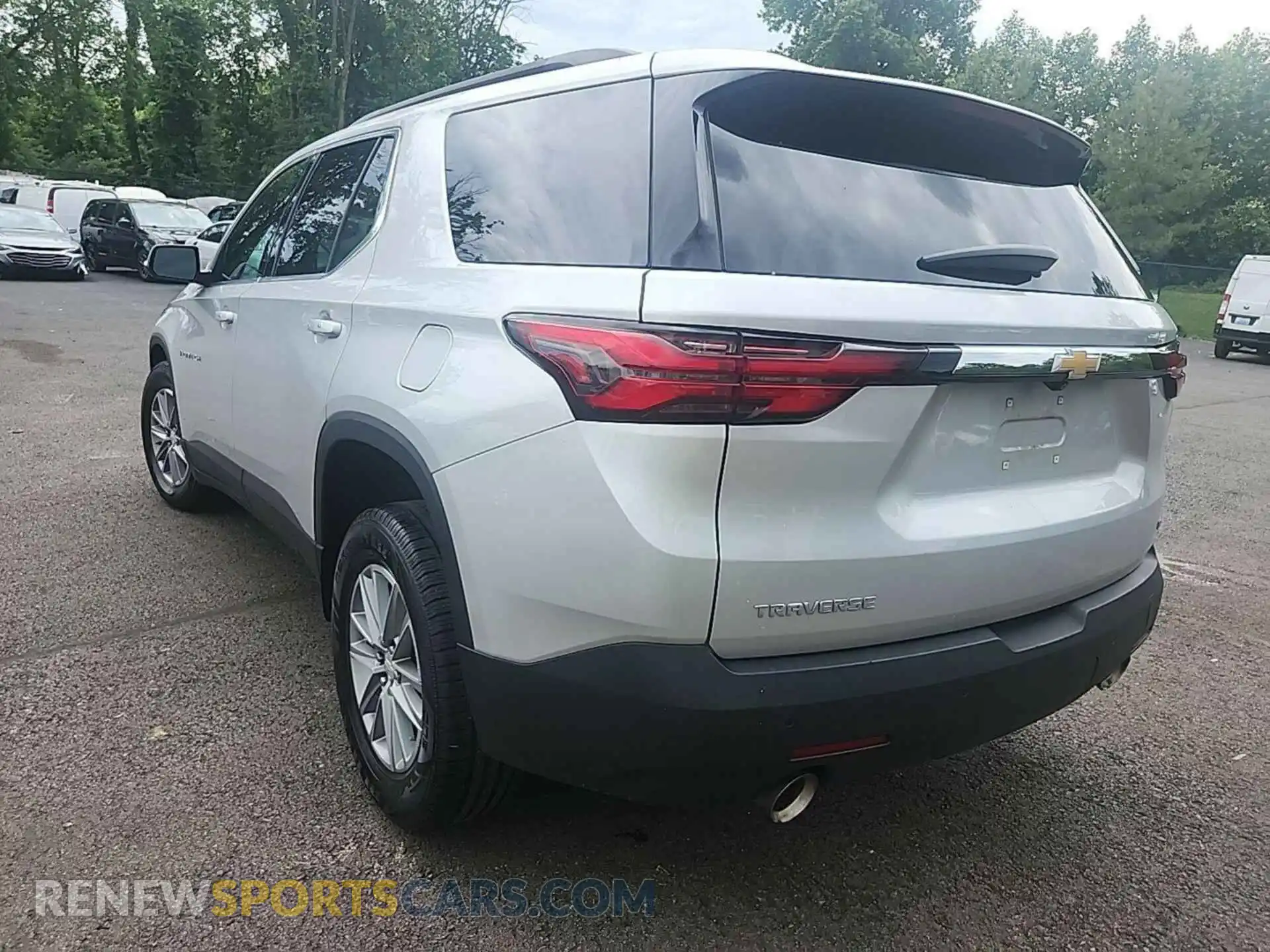 3 Photograph of a damaged car 1GNERGKW6NJ114485 CHEVROLET TRAVERSE 2022