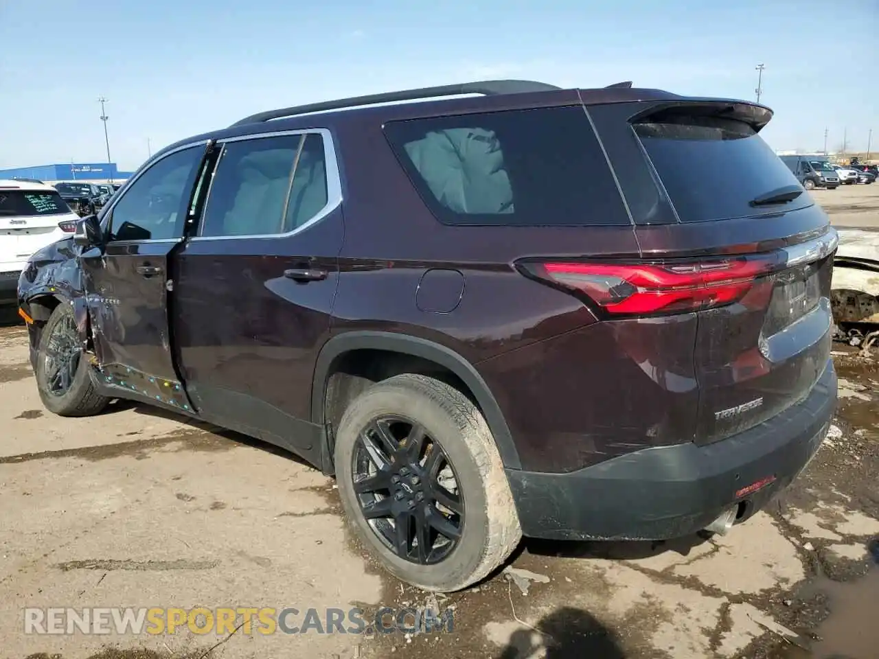 2 fotografías del automóvil dañado 1GNERGKW6NJ140682 CHEVROLET TRAVERSE 2022