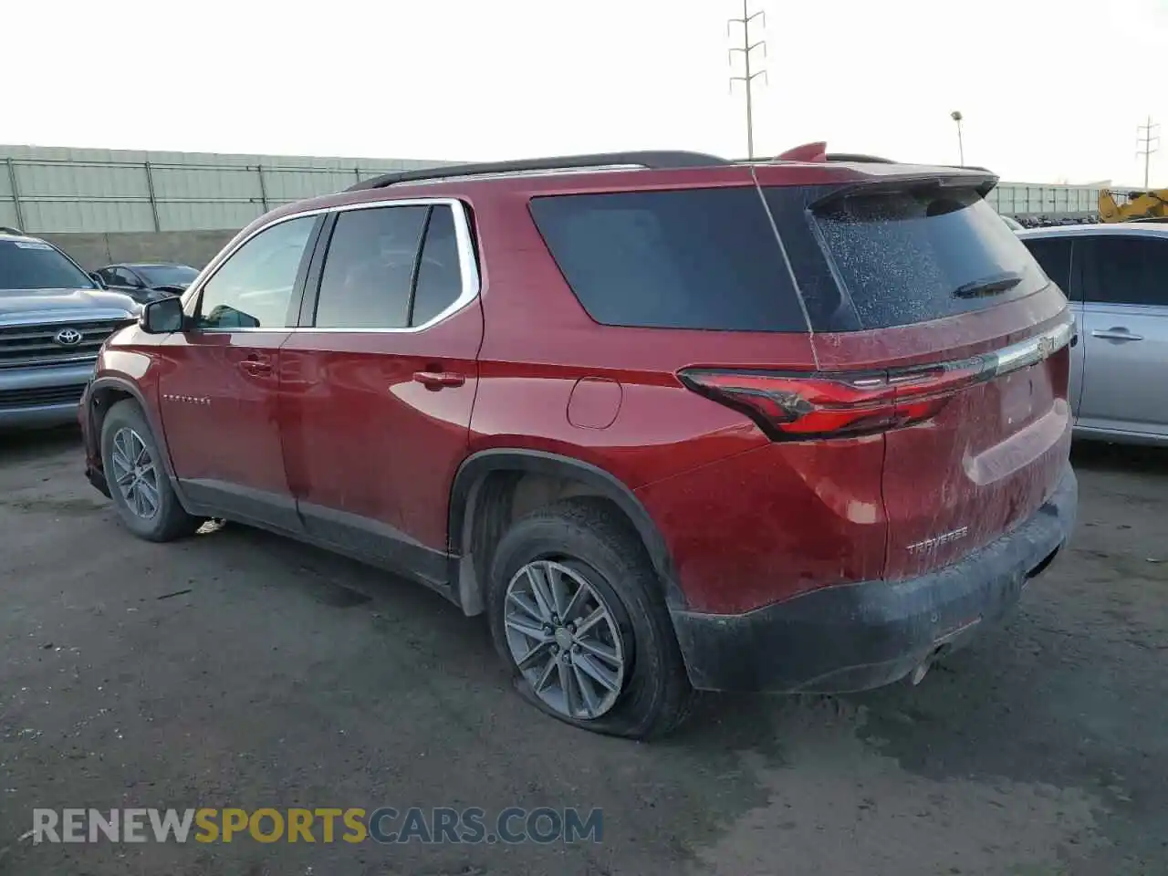 2 Photograph of a damaged car 1GNERGKWXPJ117344 CHEVROLET TRAVERSE 2023