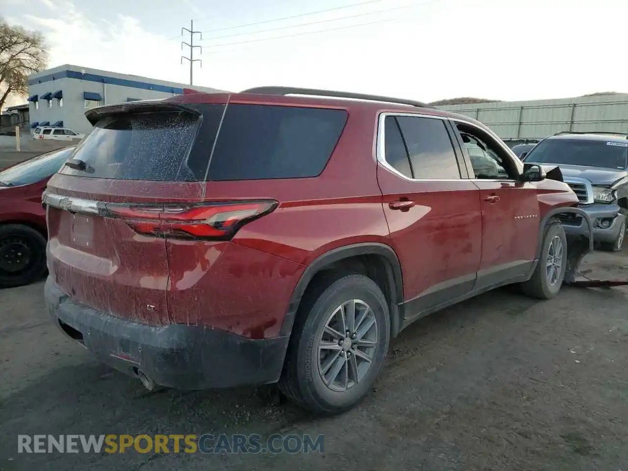 3 Photograph of a damaged car 1GNERGKWXPJ117344 CHEVROLET TRAVERSE 2023