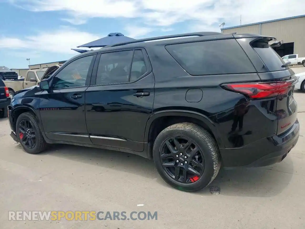 2 Фотография поврежденного автомобиля 1GNERKKWXPJ182441 CHEVROLET TRAVERSE 2023