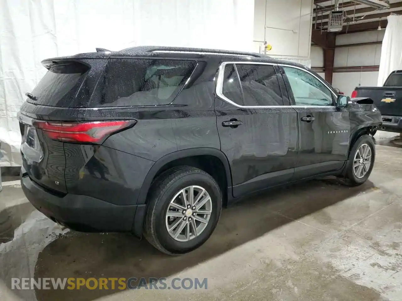 3 fotografías del automóvil dañado 1GNEVGKWXPJ313361 CHEVROLET TRAVERSE 2023