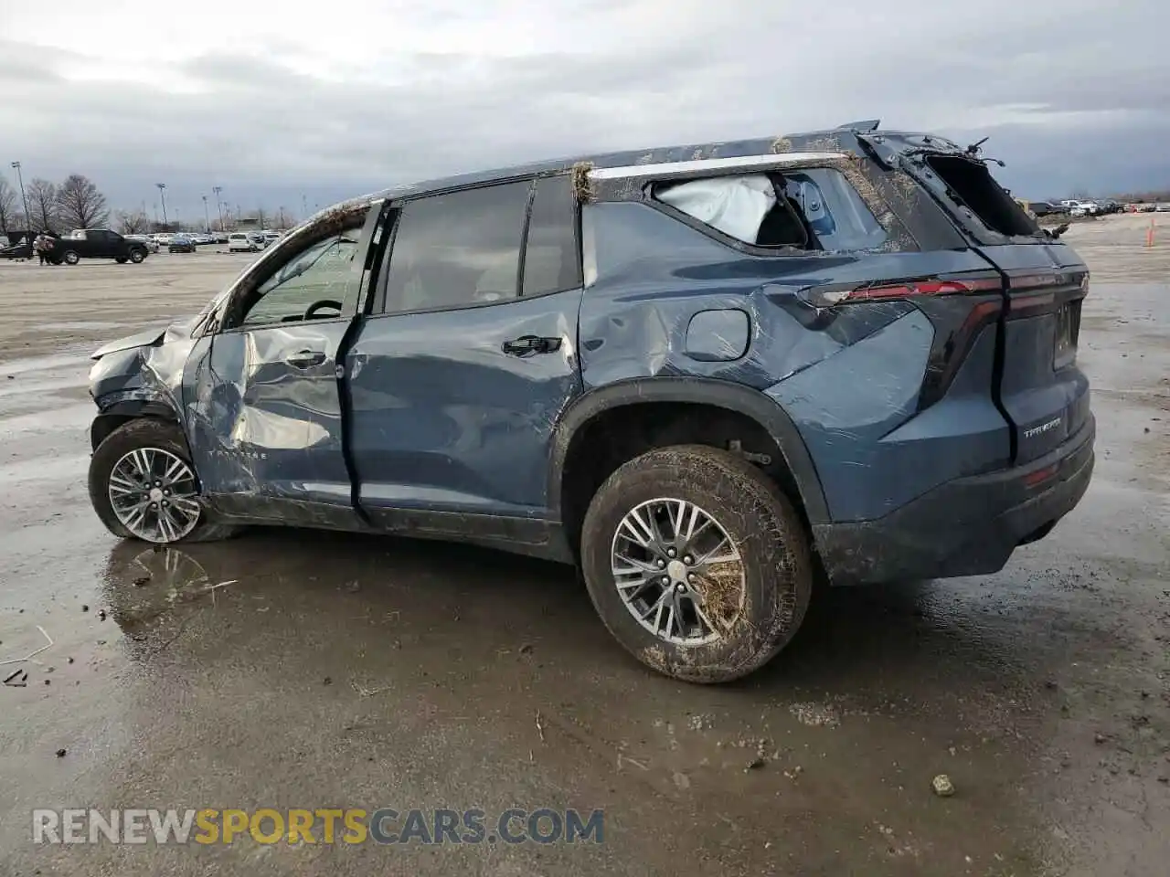 2 fotografías del automóvil dañado 1GNEREKS1RJ232659 CHEVROLET TRAVERSE 2024