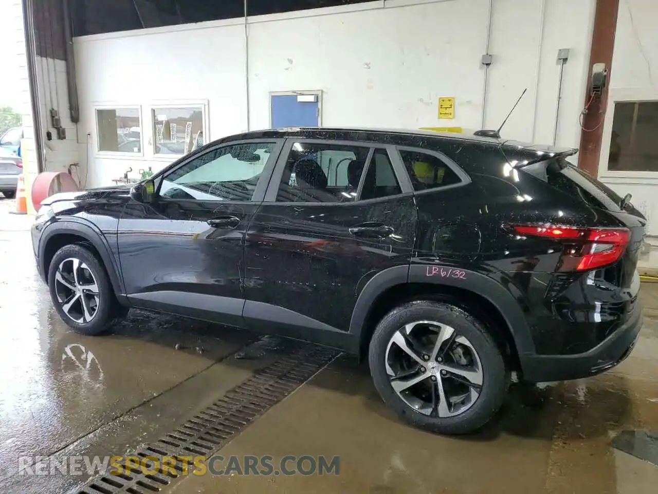 2 Фотография поврежденного автомобиля KL77LGE2XRC063897 CHEVROLET TRAX 1RS 2024