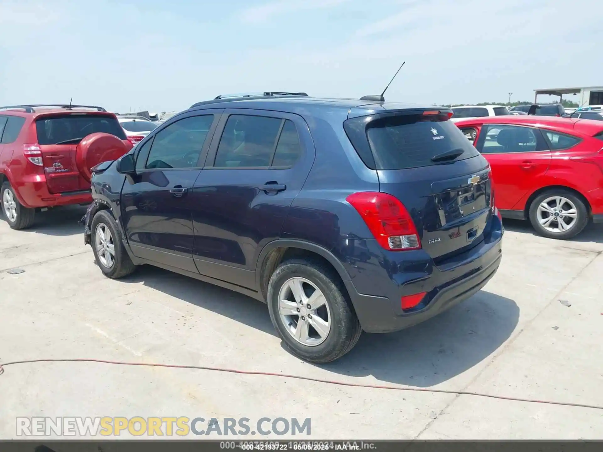 3 Photograph of a damaged car 3GNCJKSB2KL242533 CHEVROLET TRAX 2019