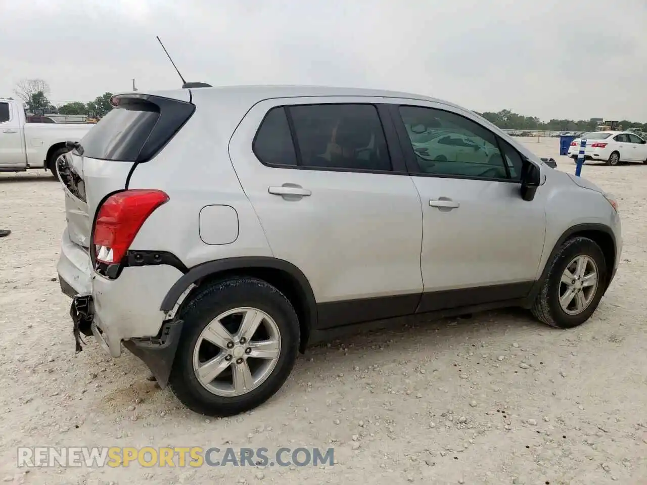 3 fotografías del automóvil dañado 3GNCJKSB2KL336752 CHEVROLET TRAX 2019