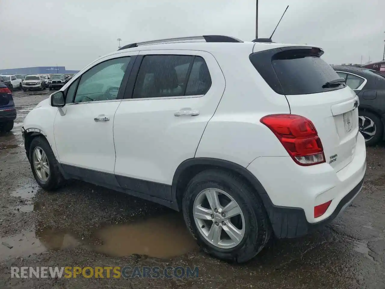 2 Photograph of a damaged car 3GNCJLSB4KL403065 CHEVROLET TRAX 2019